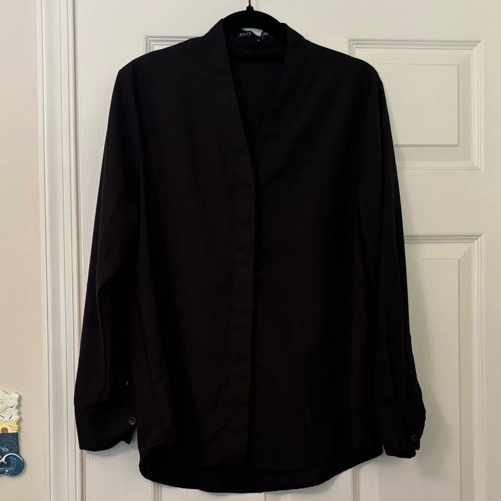 Eileen Fisher V Neck Button Up Blouse